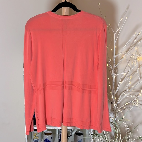 💙Doncaster Collections L Beautiful melon color, lightweight sweater cardigan.EUC - Picture 5 of 5